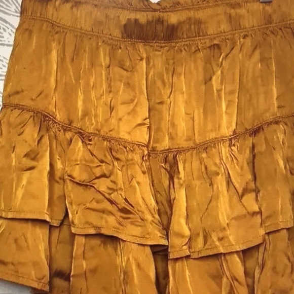 Aerie Skirt Sweet n Silky Yellow Gold Ruffles Tiered Mini New - Picture 5 of 6